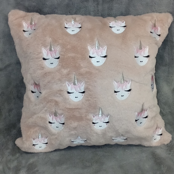 0709 OMG Embroidered "Whimsical Unicorn" Pillow - Picture 2 of 7